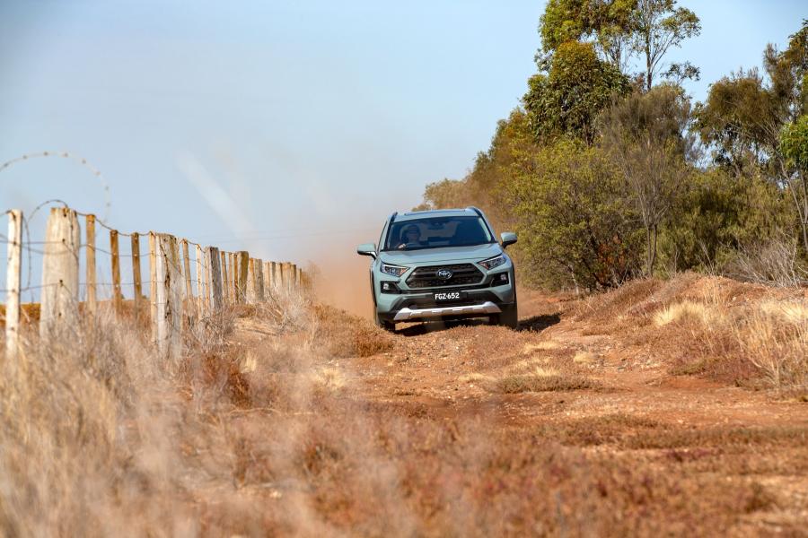  Toyota RAV4 Edge 2019 года  (AU) (фото 7 из 20)